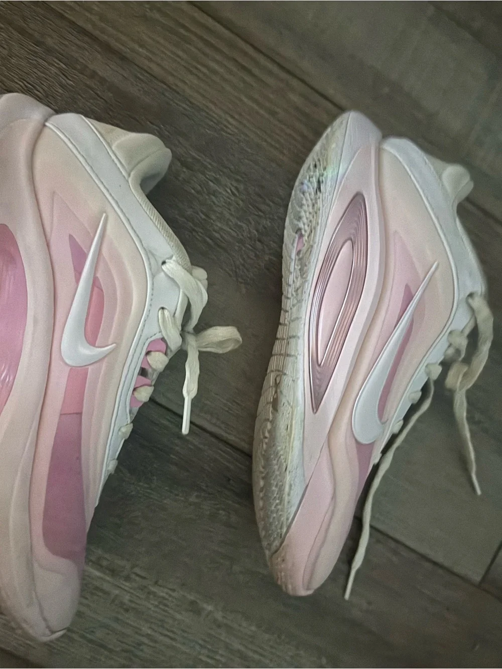 Nike Women's Pink and White Gradient Wave Sneakers